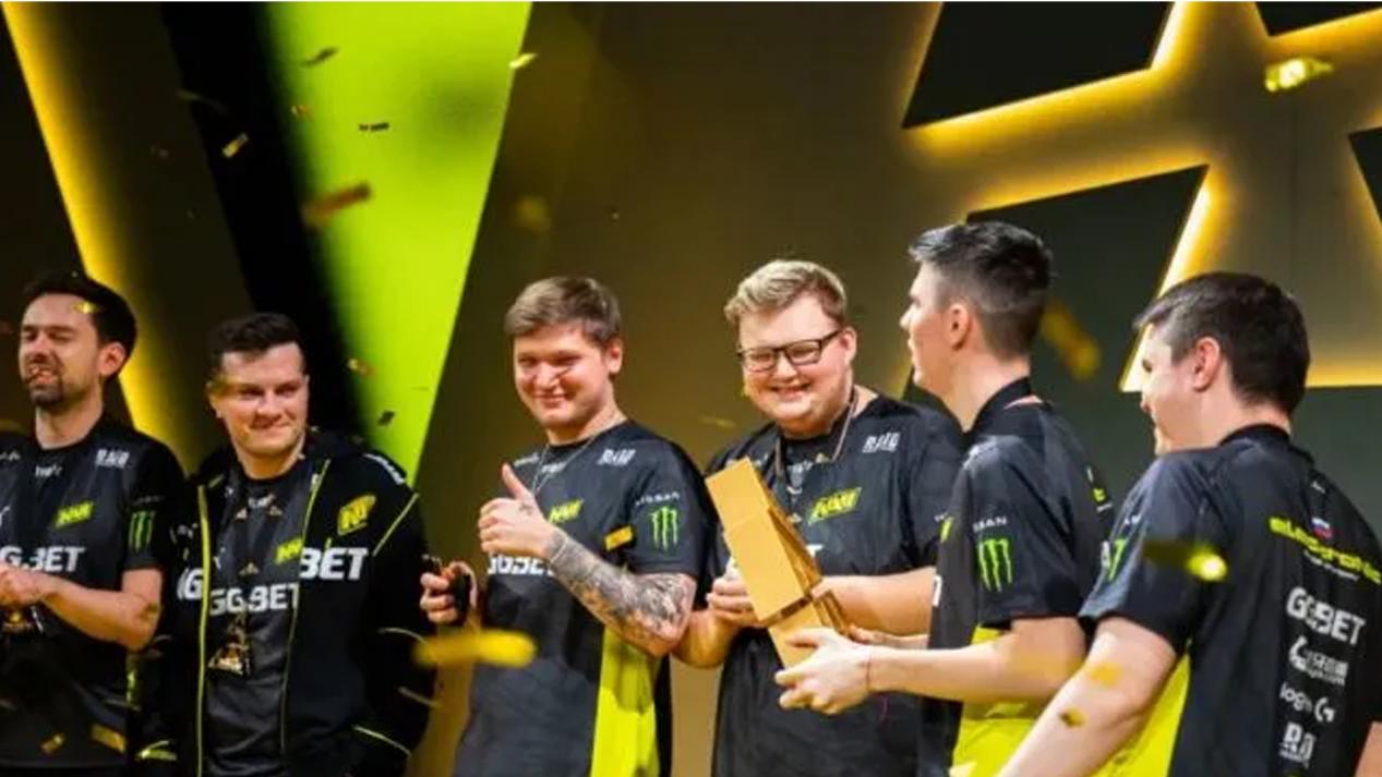 利物浦签下 利物浦签下