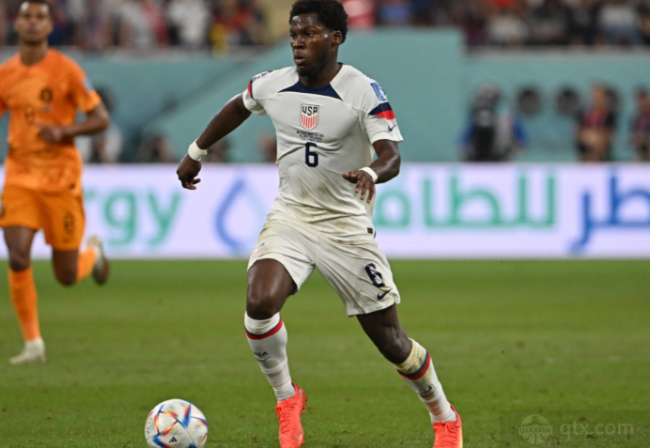 他的两个步 他的两个步